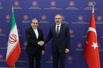 Dışişleri Bakanı Fidan, İranlı mevkidaşı Arakçi ile görüştü