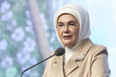 Emine Erdoğan: 18 Mart bir milletin yeniden ayağa kalktığı gündür