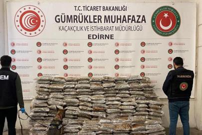 Gümrükte yarım tona yakın uyuşturucu ele geçirildi