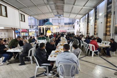 Hatay’da Umut Kervanı’ndan iftar sofrası