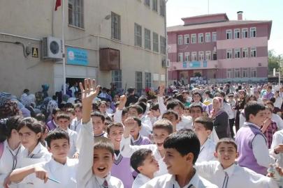 İkinci ara tatilinin ardından 18 milyon öğrenci ders başı yapacak