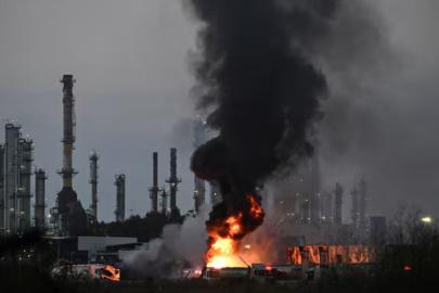 İran, Tahran'da rafineriye saldırıya karşılık Hayfa'daki rafineriyi vurdu