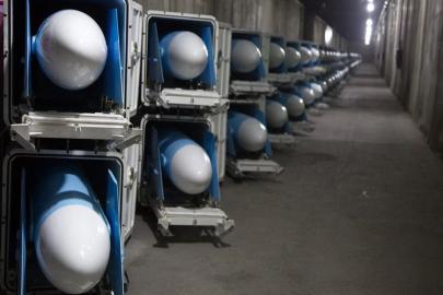 İran'ın "yeraltı füze metrosu" caydırıcı gücünü gösteriyor