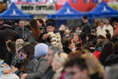 İzmir'de Balçovalılar aynı sofrada buluştu