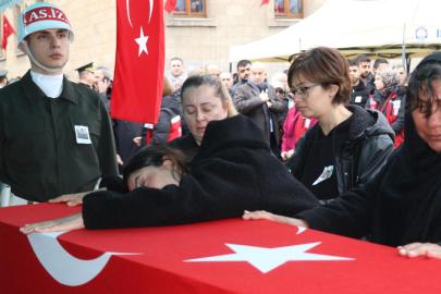 Katar'da şehit olan binbaşı Taştekin son yolculuğuna uğurlandı