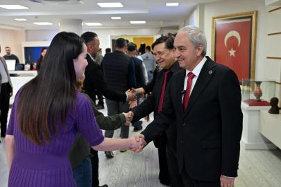 Kepez’de bayram sevinci personelle paylaşıldı