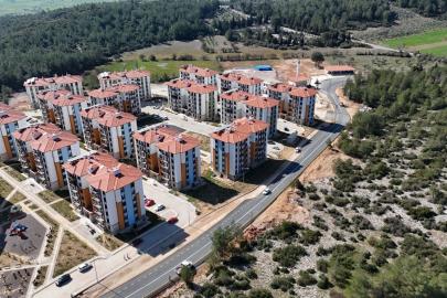 Muğla'daki Akçaova TOKİ'de yol sorununu çözüldü