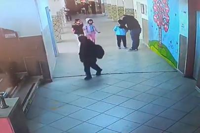 Nöbetçi öğretmen Heimlich manevrası ile öğrenciyi hayata döndürdü