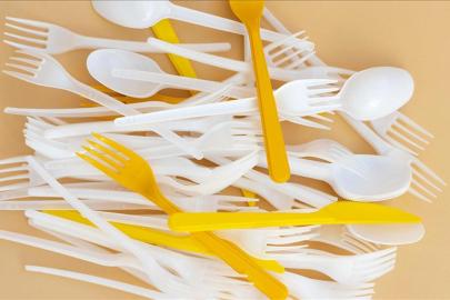 Plastik çatal, tabak ve pipetler yasaklanıyor