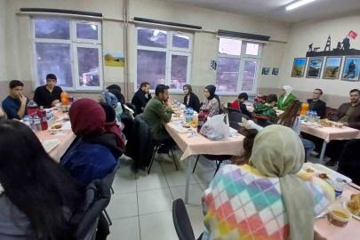 Posof Aşık Sabit Müdami Anadolu İmam Hatip Lisesi’nde iftar programı