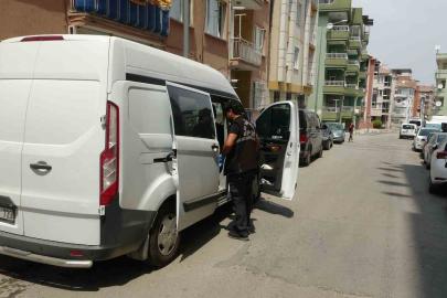 Tartıştığı babasını sırtından bıçakladı