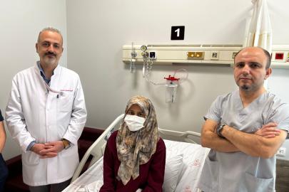 Tatile geldiği Antalya'da kanser olduğunu öğrendi; öğrencilerine kavuşacağı günü iple çekiyor