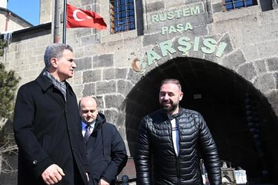 Vali Baruş; "Taşhan el sanatlarını geleceğe taşıyor"