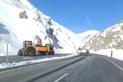 Van-Hakkari yolu yeniden ulaşıma açıldı