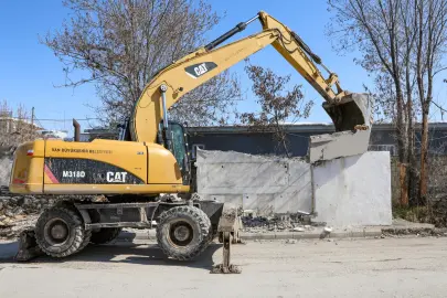 Van'da kaçak yapılara geçit yok
