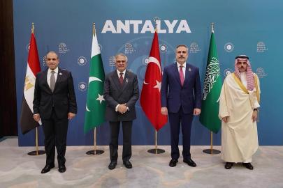 Antalya'da 4'lü dışişleri bakanları zirvesi