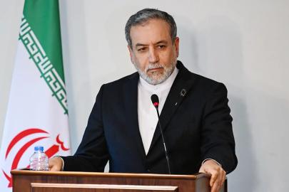 Arakçi: ABD'nin aşırı talepleri barış görüşmelerini çökertti