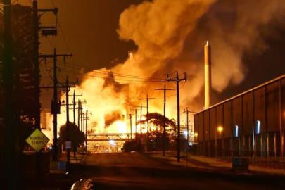 Avustralya’da dev rafineride yangın sonrası art arda patlamalar