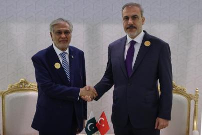 Bakan Fidan, Pakistanlı mevkidaşı Dar ile görüştü