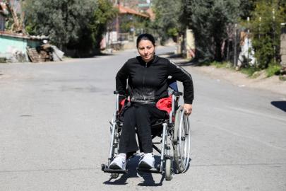 Balkondan düşüp tekerlekli sandalyeye mahkum kaldı, 2 bin lira nafaka nedeniyle engelli maaşı bağlanmadı