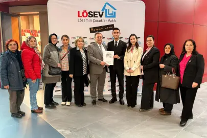 Bursa’da emeklilerden LÖSEV'e 23 Nisan hediyesi