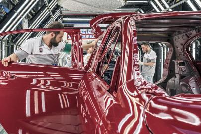 Bursa'da üretilen her iki otomobilden biri ihraç edildi