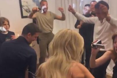 Cengiz Ünder'in nişan töreninde renkli anlar! Fenerbahçeli futbolcular kurtlarını döktü