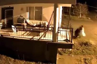 Elazığ’da çaldıkları eşyaları çarşafa sarıp götüren şüpheli yakalandı