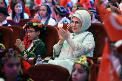 Emine Erdoğan: Çocuklar yarının rengini ve istikametini belirleyen en gerçek gücümüzdür