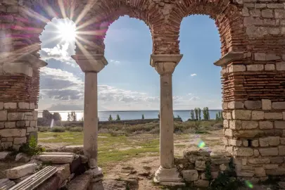 Enez Kalesi'ne 'bin liralık' ihmal!