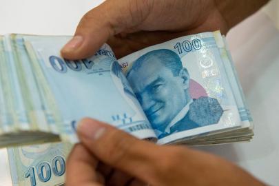 Evde bakım yardımları hesaplara yatırılmaya başlandı