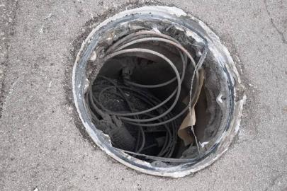 Gaziantep'te açık rögar kazaya davetiye çıkarıyor