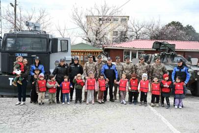 Geleceğin teminatı çocuklar polislik mesleğini tanıdı