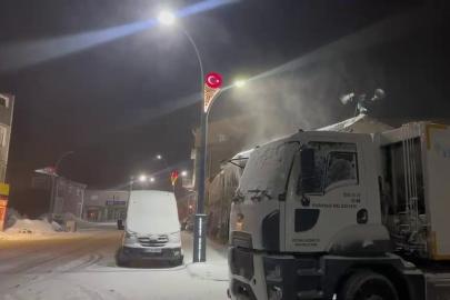 Karayazı’da kar ve tip etkili