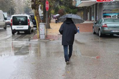 Meteorolojiden gök gürültülü sağanak uyarısı