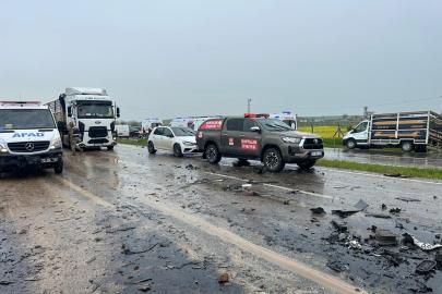 Siirt'te koyun yüklü kamyonet ile otomobil çarpıştı: 2 ölü, 3 ağır yaralı