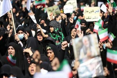 Tahran’da ateşkese karşı protesto