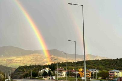 Tunceli’de gökkuşağı görsel şölen sundu