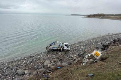 VASKİ’ye ait vinç kaza yaptı: 1 yaralı