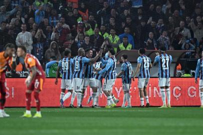 Zirvede yarış kızıştı