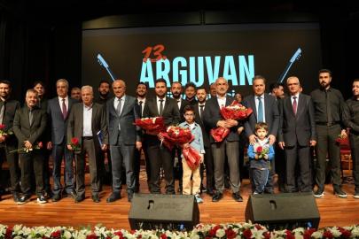"13. Arguvan Türkü Günleri" konseri büyük ilgi gördü