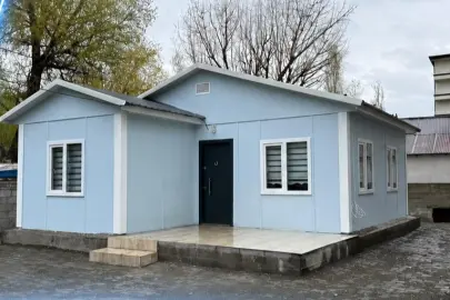 Ağrı’da ihtiyaç sahibi ailelerin yaşam alanları yenilendi