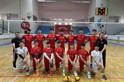Aşkale’nin gururu oldular, Erzurum GSK yıldız voleybol takımı Türkiye finallerinde