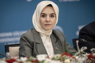 Bakan Göktaş: Annelik, reklam diline indirgenerek değersizleştirilecek bir kavram değil