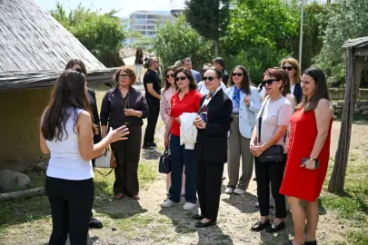 Başkan eşleri İzmir Bornova’da buluştu