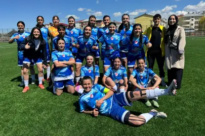 Bayazıtspor Kadın Futbol Takımı sezona deplasman zaferiyle başladı