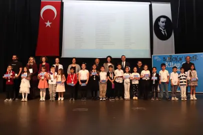 Bursa Nilüfer'de kitap kurtları ödüllendirildi