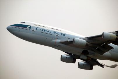 Cathay Pacific uçağı türbülansa girdi: 10 kişi yaralandı