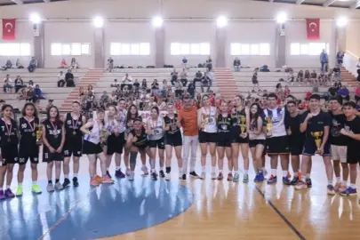 Denizli’de gençlik 19 Mayıs’ı spor, sanat ve doğada kutladı