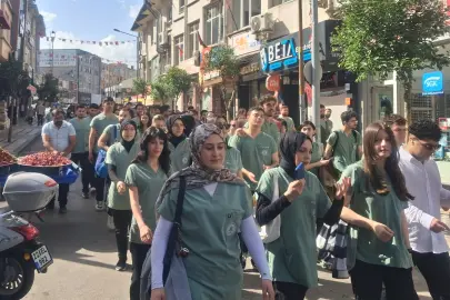 Edirne Keşan'da Hemşireler Haftası'na geleceğin hemşirelerinden kutlama